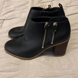 Dr. Scholl’s black booties
